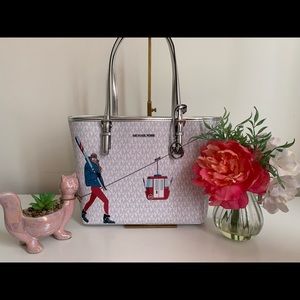 Michael Kors Jet Set Girls Signature Medium Carryall Bright White